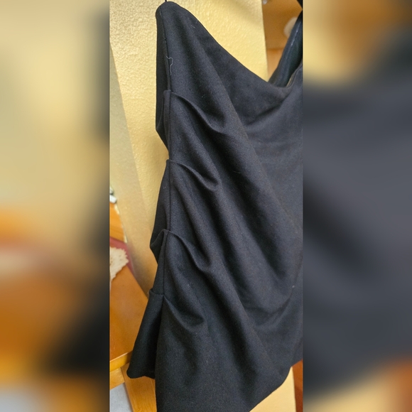 NWT Jet Black Luxe One Sleeve Shoulder Top Size US Medium AUS10 - Picture 5 of 12
